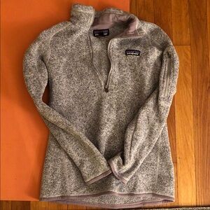 Patagonia Heathered Gray and purple Fleece PulloverXS excellent barely worn
